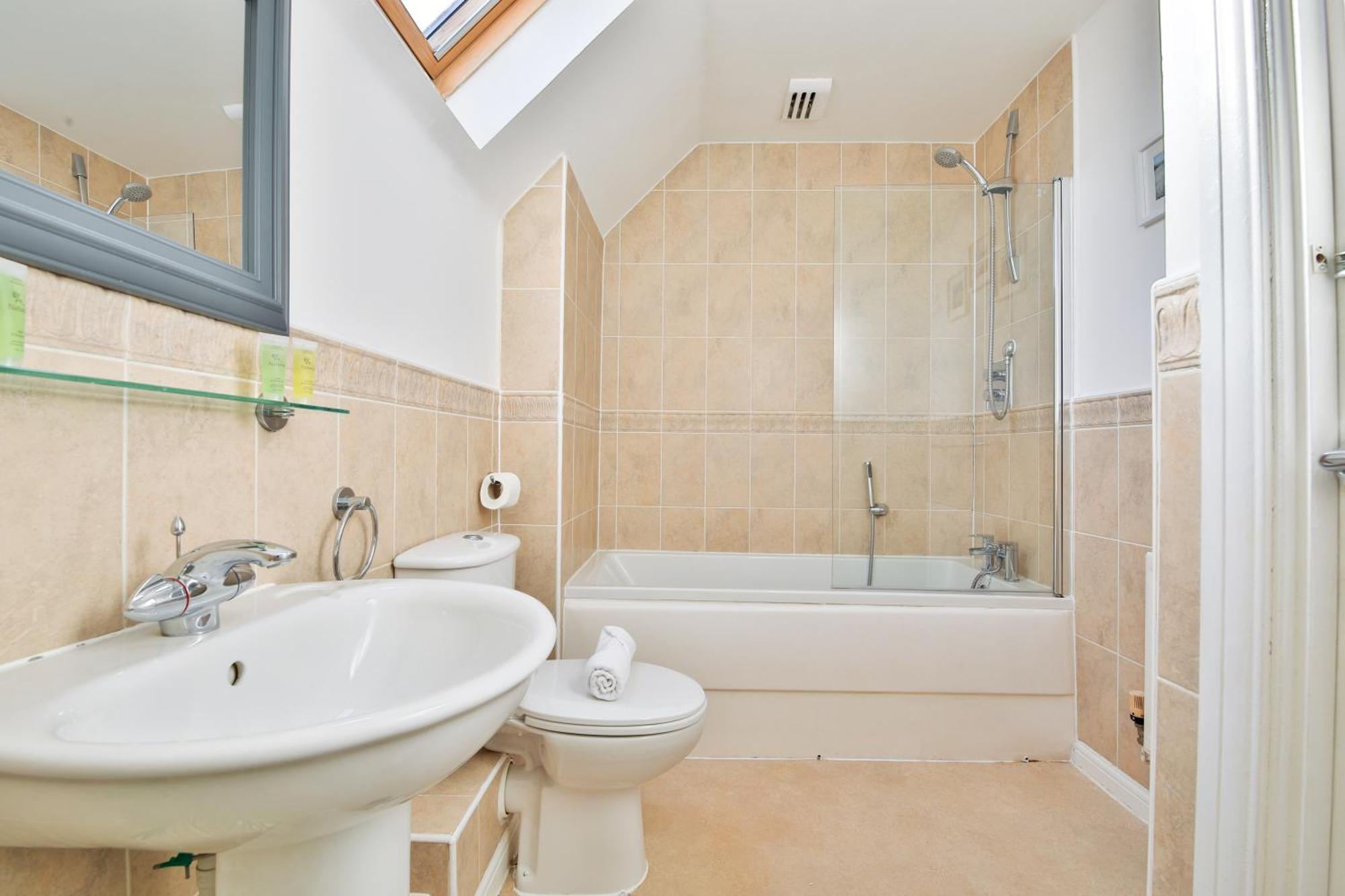 Stayright 2 Bed Beach House With Private Parking- Next To Barry Beach And Jackson Bay Exterior foto