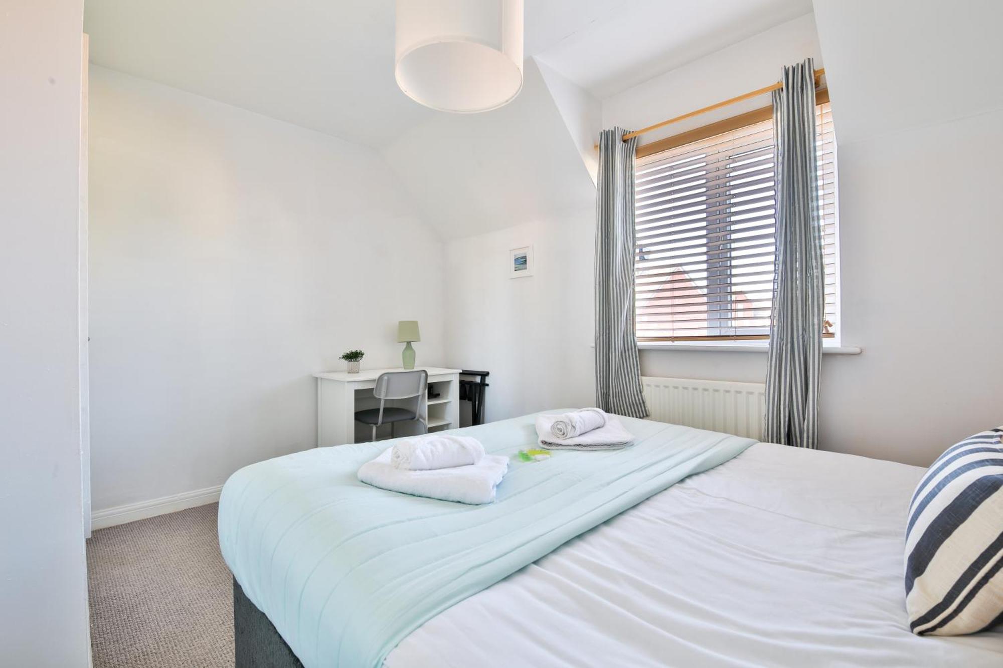 Stayright 2 Bed Beach House With Private Parking- Next To Barry Beach And Jackson Bay Exterior foto