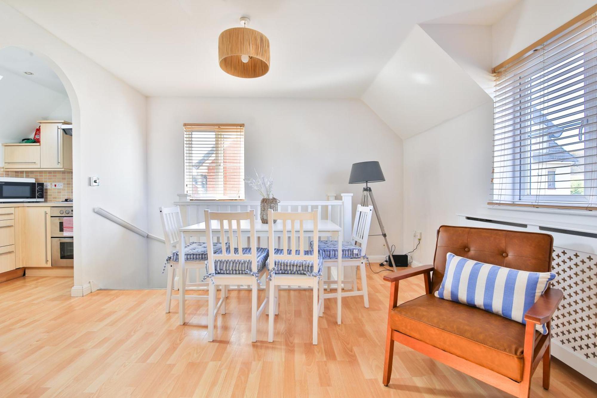 Stayright 2 Bed Beach House With Private Parking- Next To Barry Beach And Jackson Bay Exterior foto